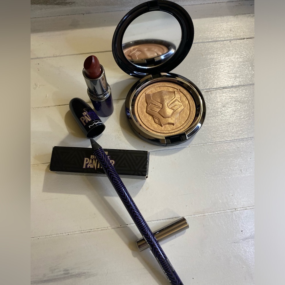 🎀HOST PICK 🎀Mac Cosmetics Limited Edition Beauty Bundle 🔆🔆🔆HOST PICK✨✨